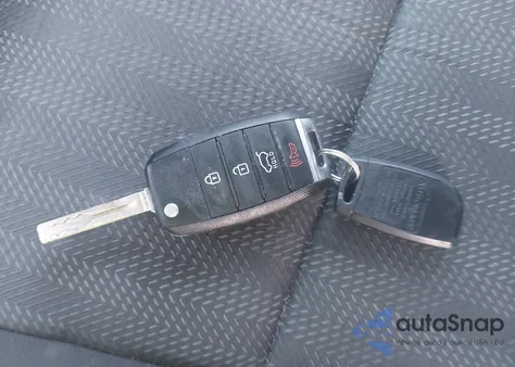 2017 Kia Sportage Lx z USA, uszkodzony, nr VIN KNDPMCAC9H7132755